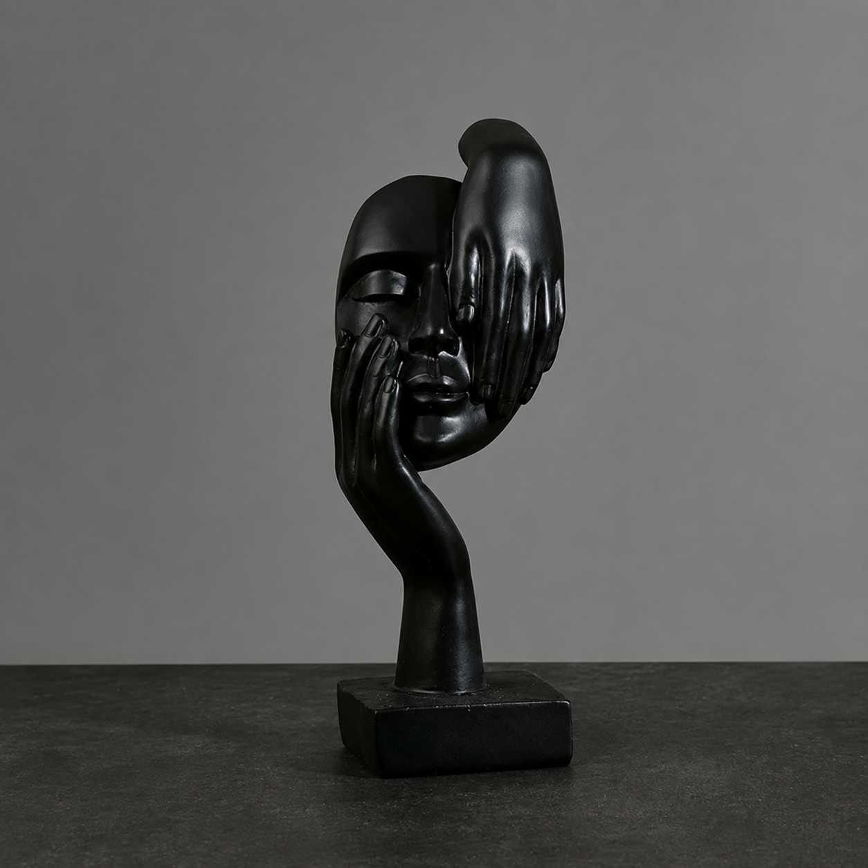 Escultura Abstrata ao Estilo Europeu